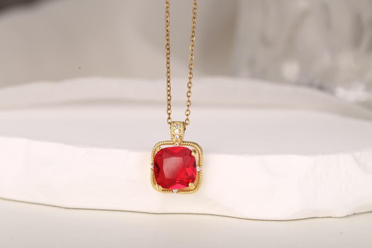 Elegant Teardrop White Zircon Pendant Necklace 18K Gold Plated thumbnail 6