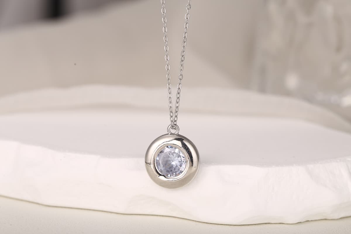 Elegant Teardrop White Zircon Pendant Necklace 18K Gold Plated thumbnail 9