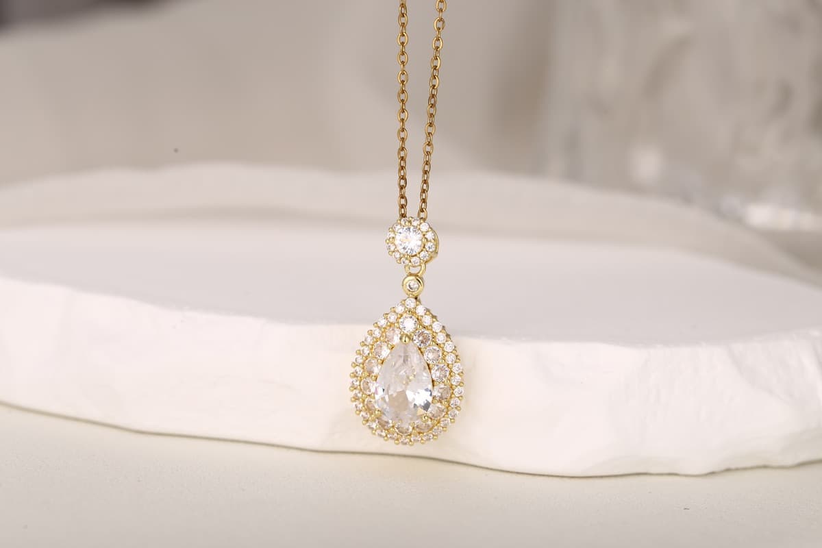 Elegant Cushion-Cut Blue Zircon Pendant Necklace 18K Gold Plated thumbnail 3