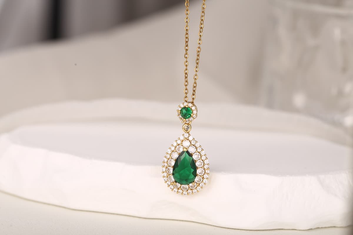 Elegant Cushion-Cut Blue Zircon Pendant Necklace 18K Gold Plated thumbnail 4
