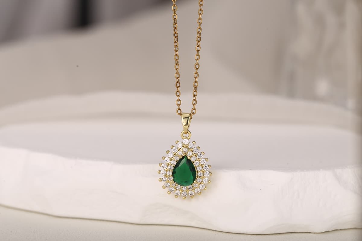 Elegant Cushion-Cut Blue Zircon Pendant Necklace 18K Gold Plated thumbnail 8
