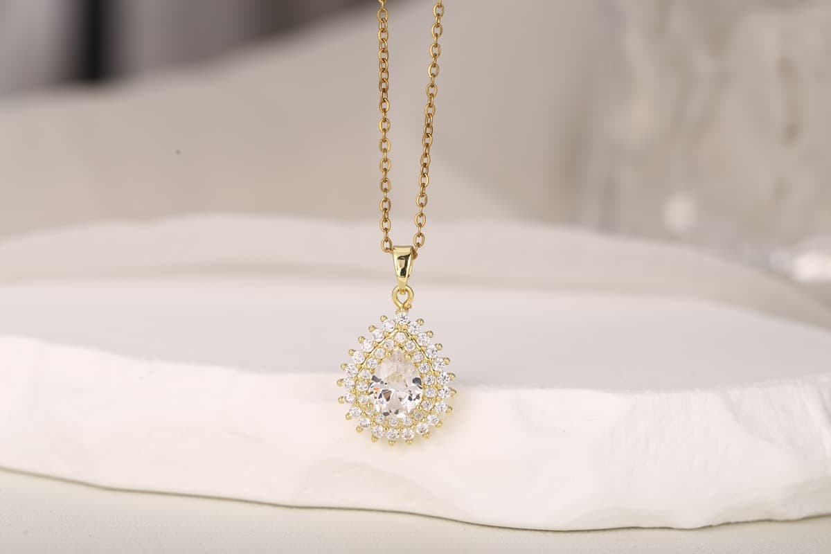 Elegant Cushion-Cut Blue Zircon Pendant Necklace 18K Gold Plated thumbnail 9
