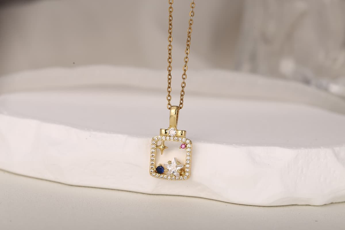 Statement Vintage Filigree Zircon Pendant Necklace 18K Gold Plated thumbnail 4