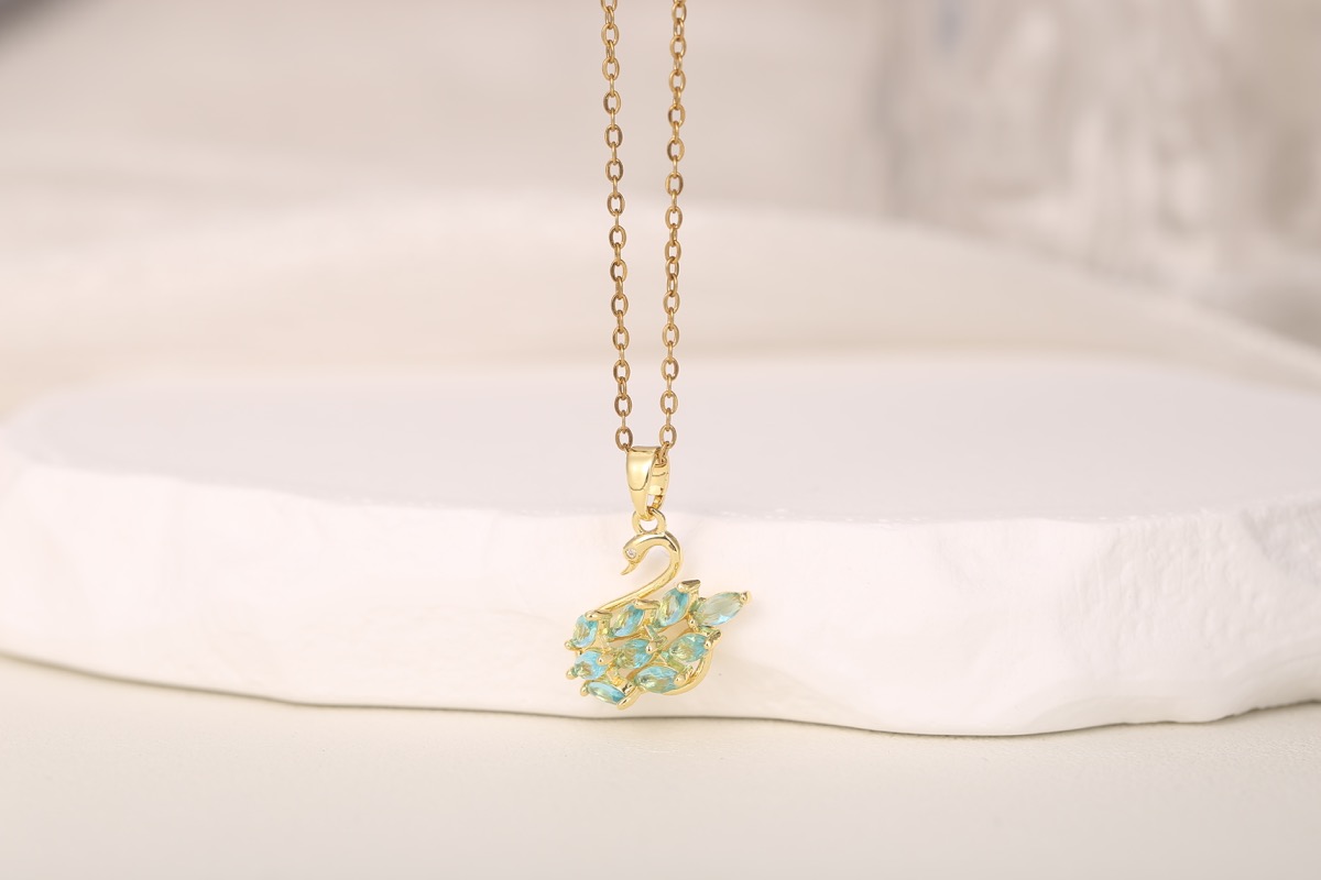 Elegant Circular Disc Zircon Pendant Necklace 18K Gold Plated thumbnail 7