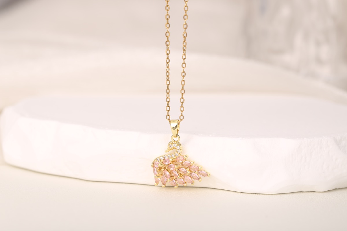 Elegant Circular Disc Zircon Pendant Necklace 18K Gold Plated thumbnail 9