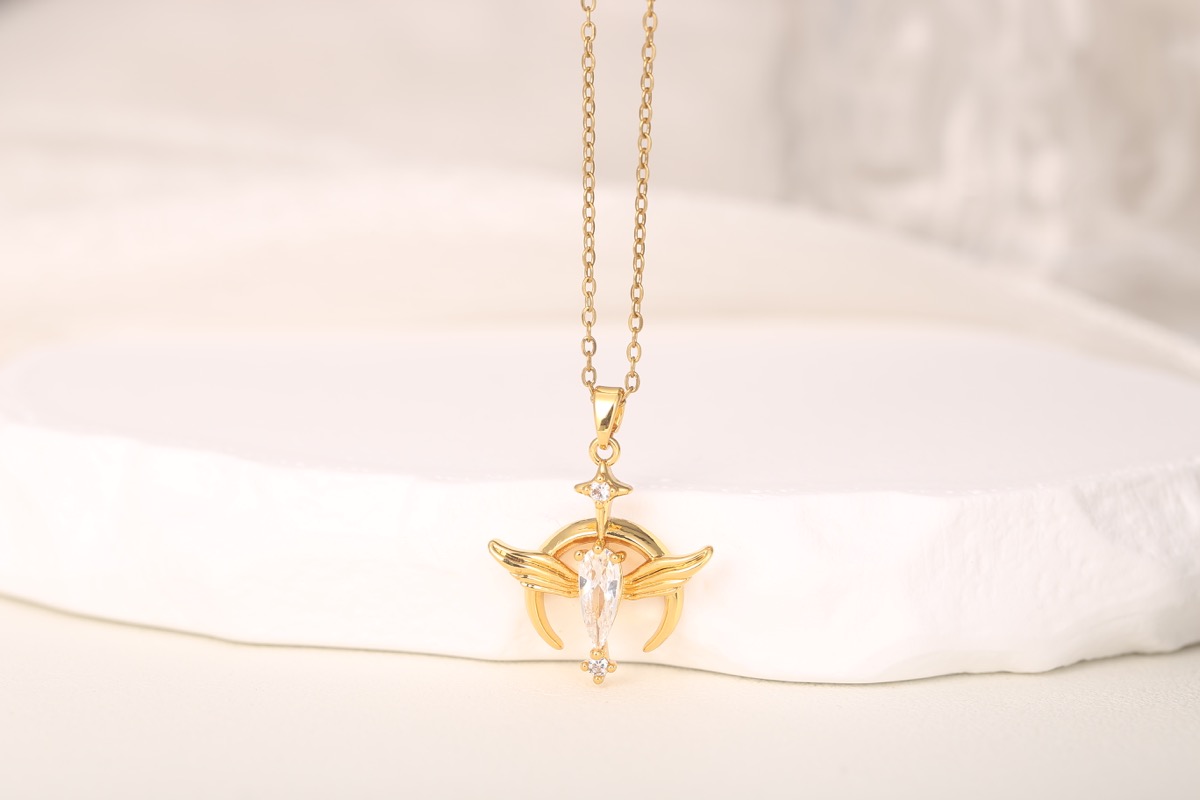 Romantic Heart Zircon Link Bracelet 18K Gold Plated thumbnail 10