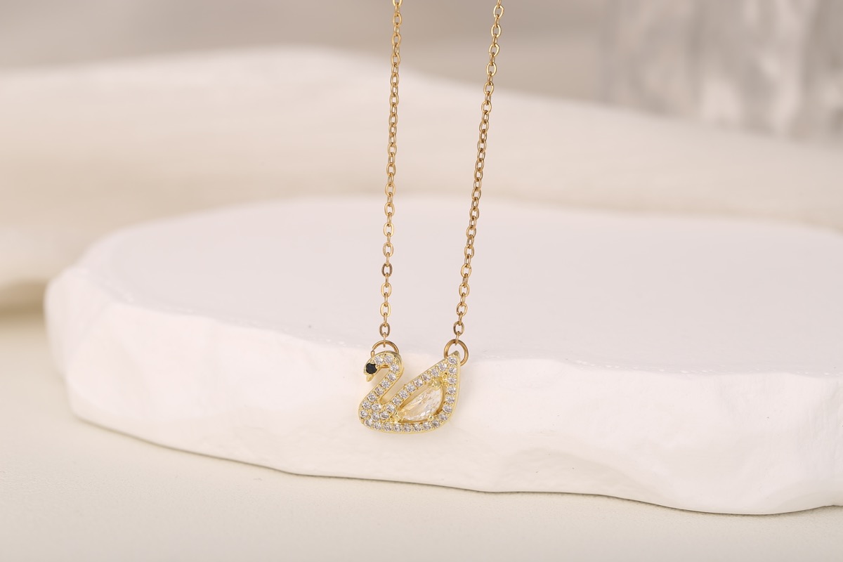 Elegant Layered Chain Zircon Necklace 18K Gold Plated thumbnail 5