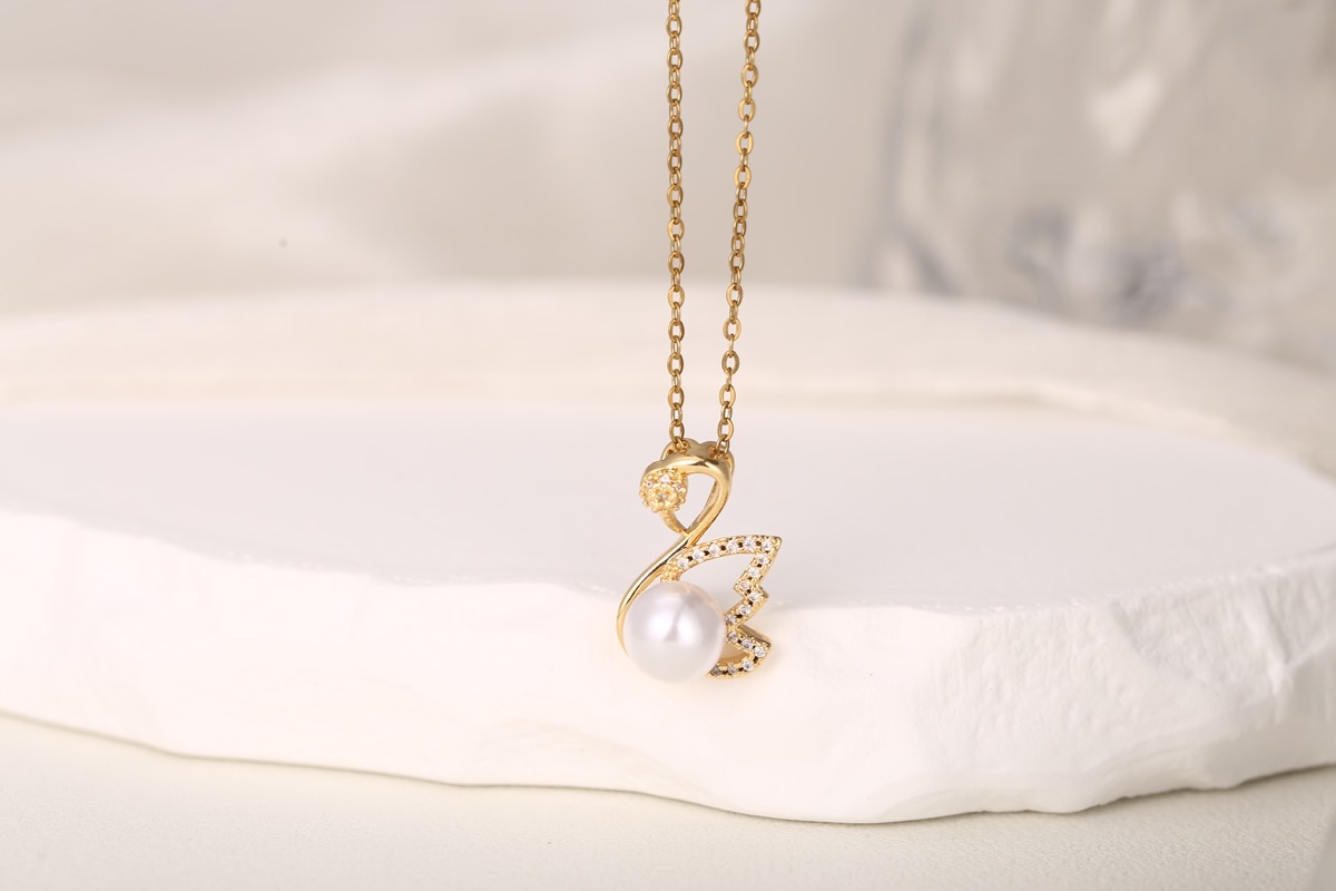 Romantic Heart Zircon Pendant Necklace 18K Gold Plated thumbnail 3