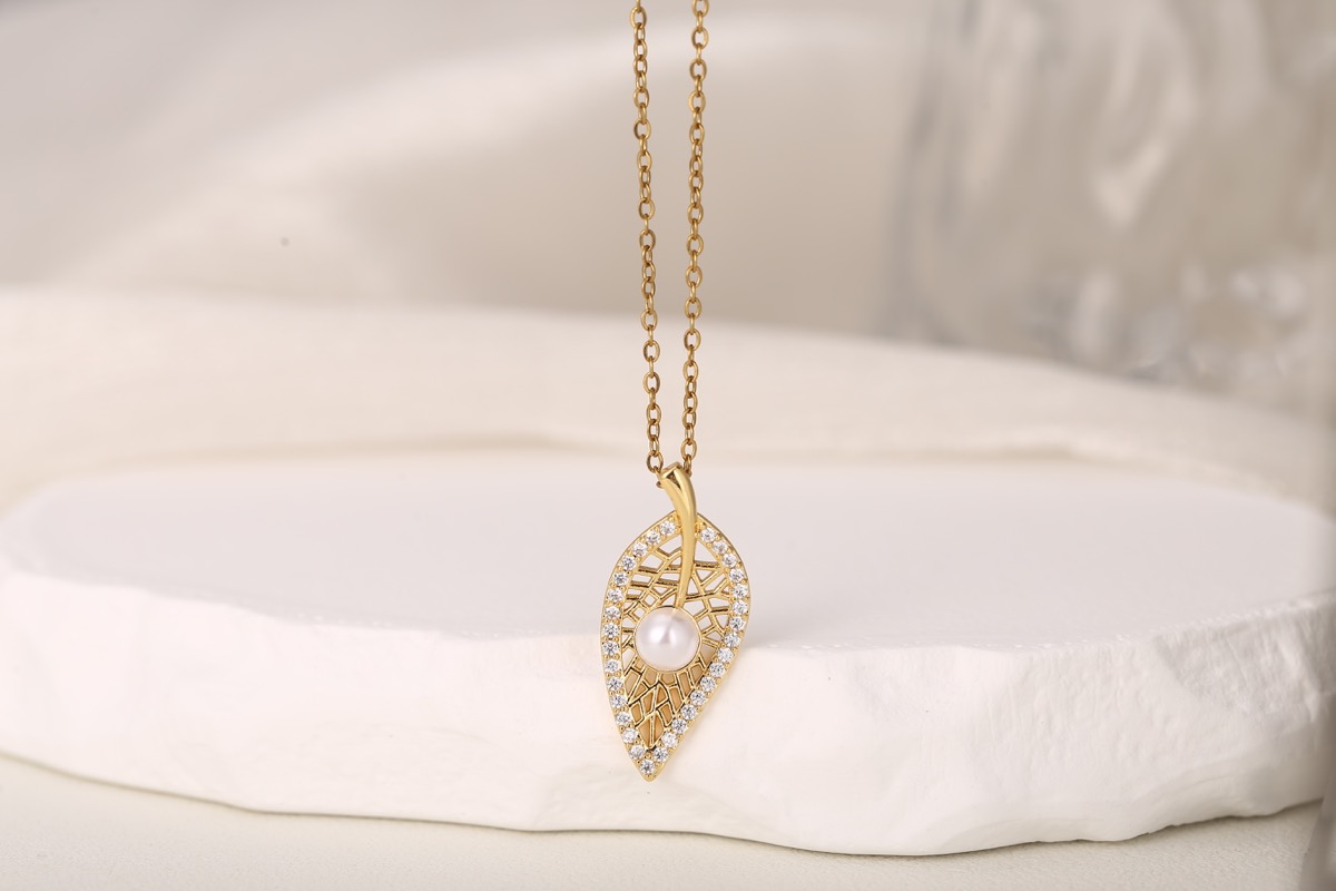 Elegant Circular Floral Zircon Drop Earrings 18K Gold Plated thumbnail 4