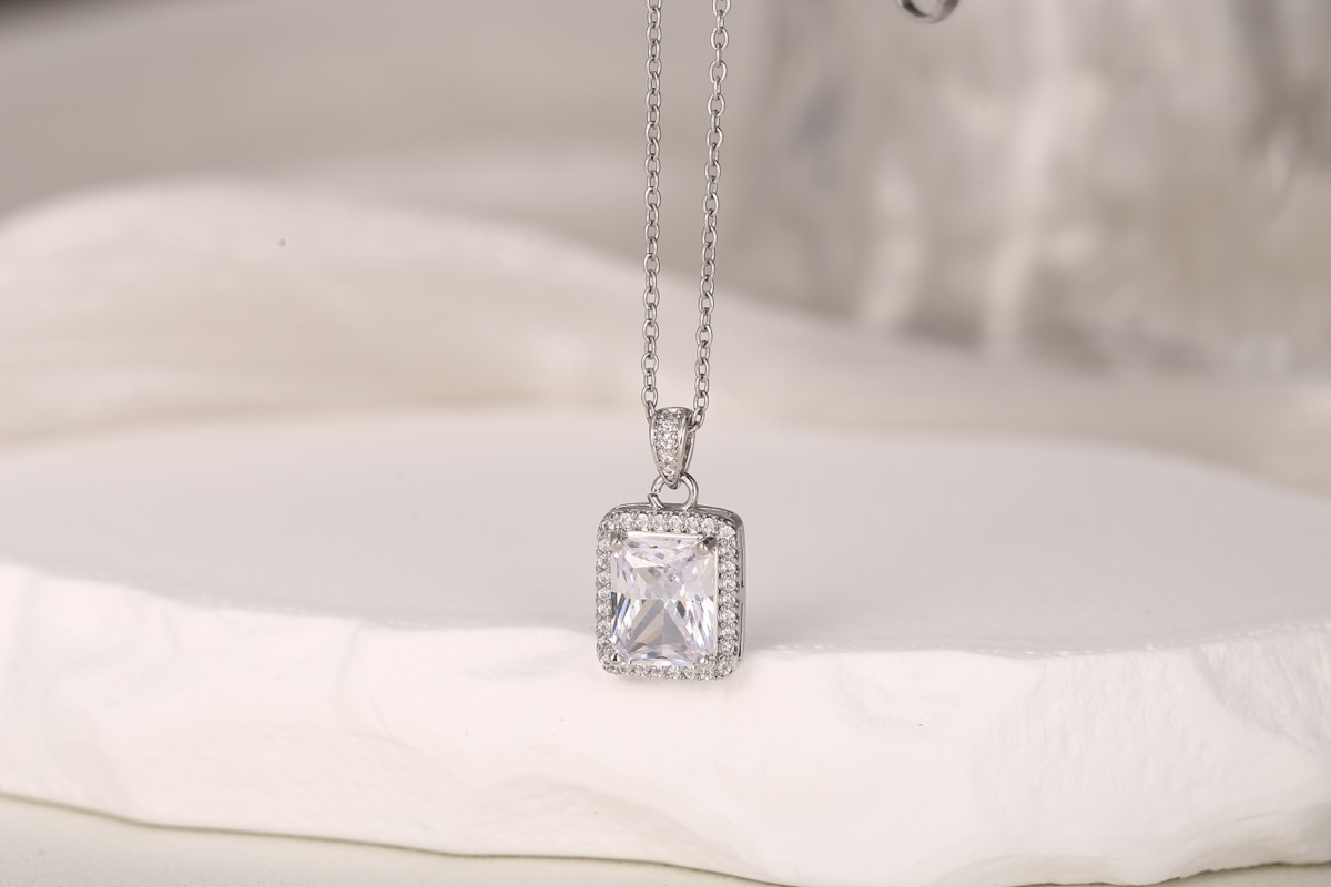 Modern Bar Drop Zircon Necklace 18K Gold Plated thumbnail 12