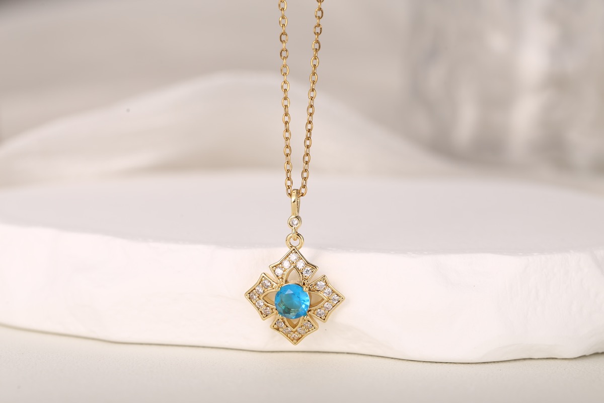 Charming Bow Knot Zircon Necklace 18K Gold Plated thumbnail 11