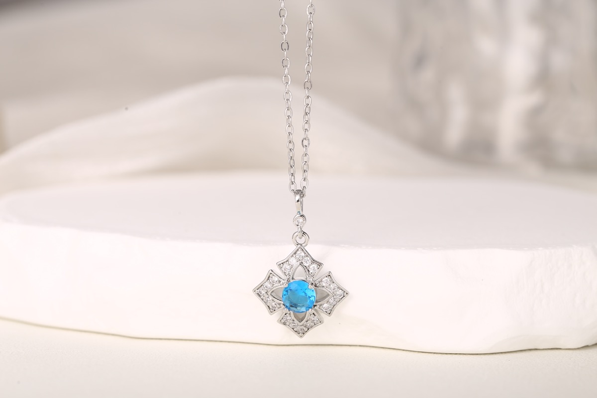 Charming Bow Knot Zircon Necklace 18K Gold Plated thumbnail 16