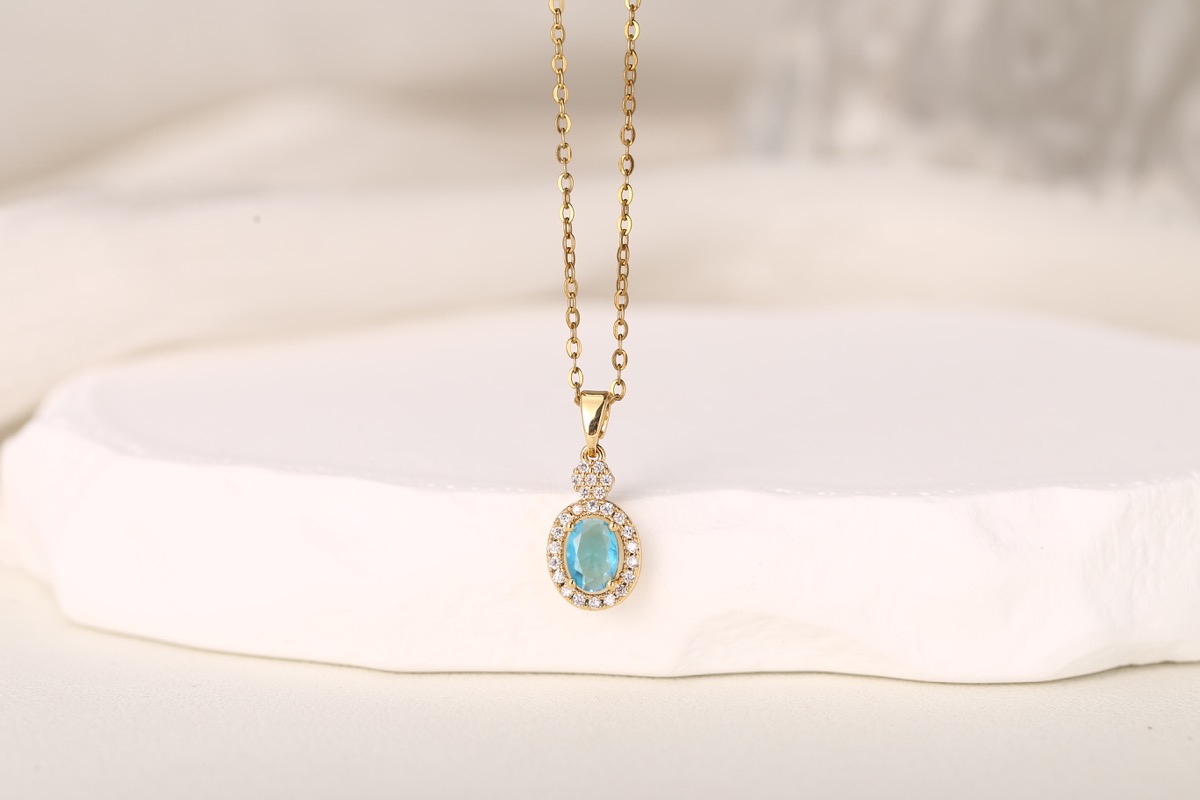 Elegant Teardrop Zircon Pendant Necklace 18K Gold Plated thumbnail 10