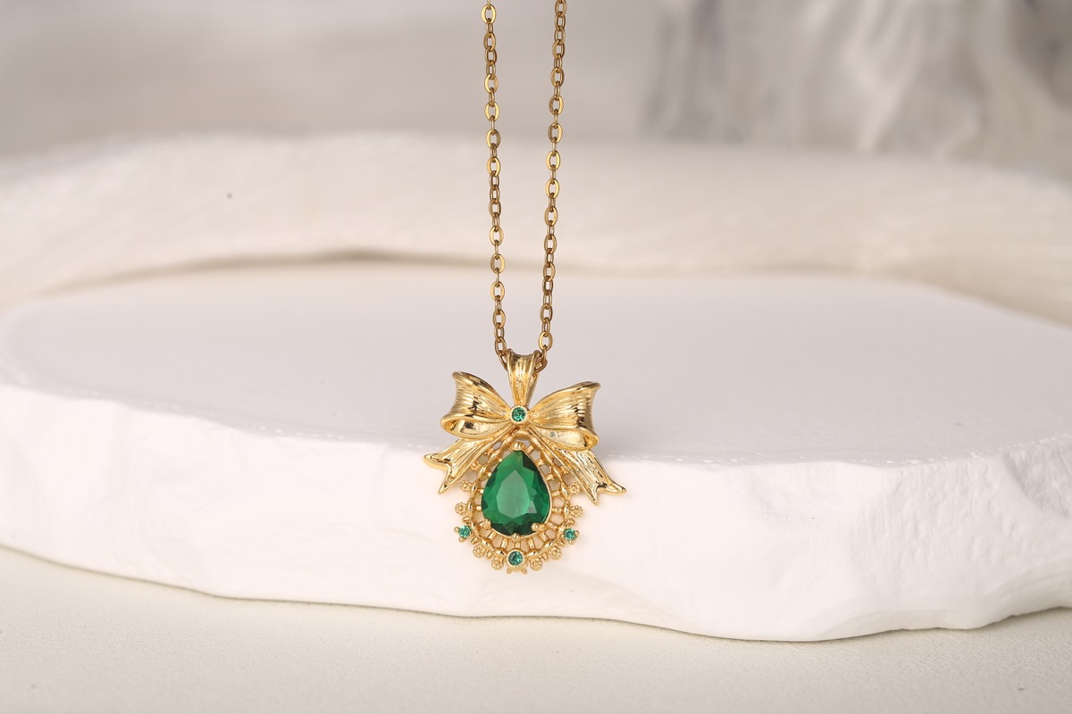 Minimalist Bar Zircon Pendant Necklace Gold Plated thumbnail 8