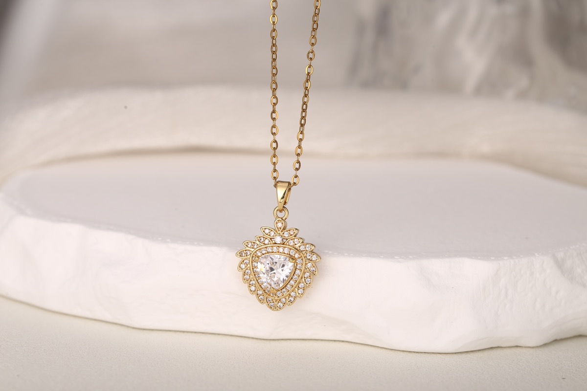Minimalist Bar Zircon Pendant Necklace Gold Plated thumbnail 12
