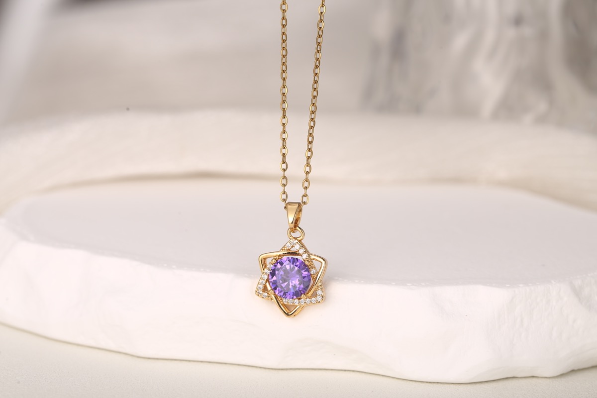 Romantic Heart Zircon Pendant Necklace 18K Gold Plated thumbnail 3