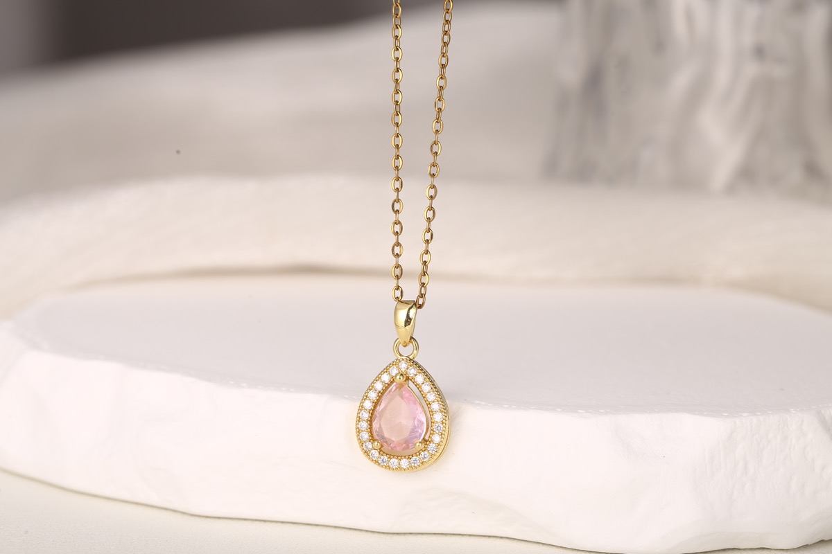 Romantic Heart Zircon Pendant Necklace 18K Gold Plated thumbnail 7