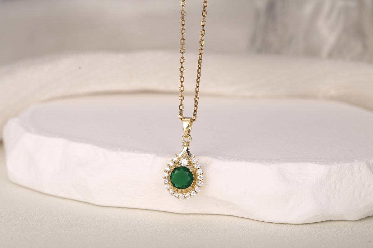 Romantic Heart Zircon Pendant Necklace 18K Gold Plated thumbnail 11