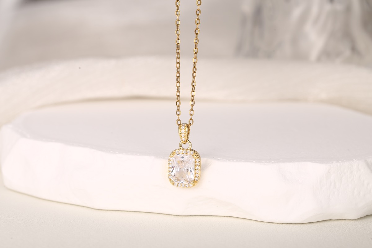 Romantic Heart Zircon Pendant Necklace 18K Gold Plated thumbnail 12