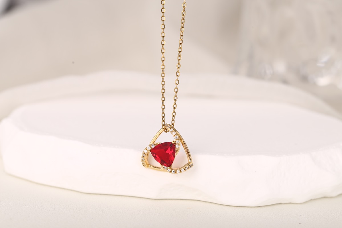 Elegant Teardrop White Zircon Pendant Necklace 18K Gold Plated thumbnail 6