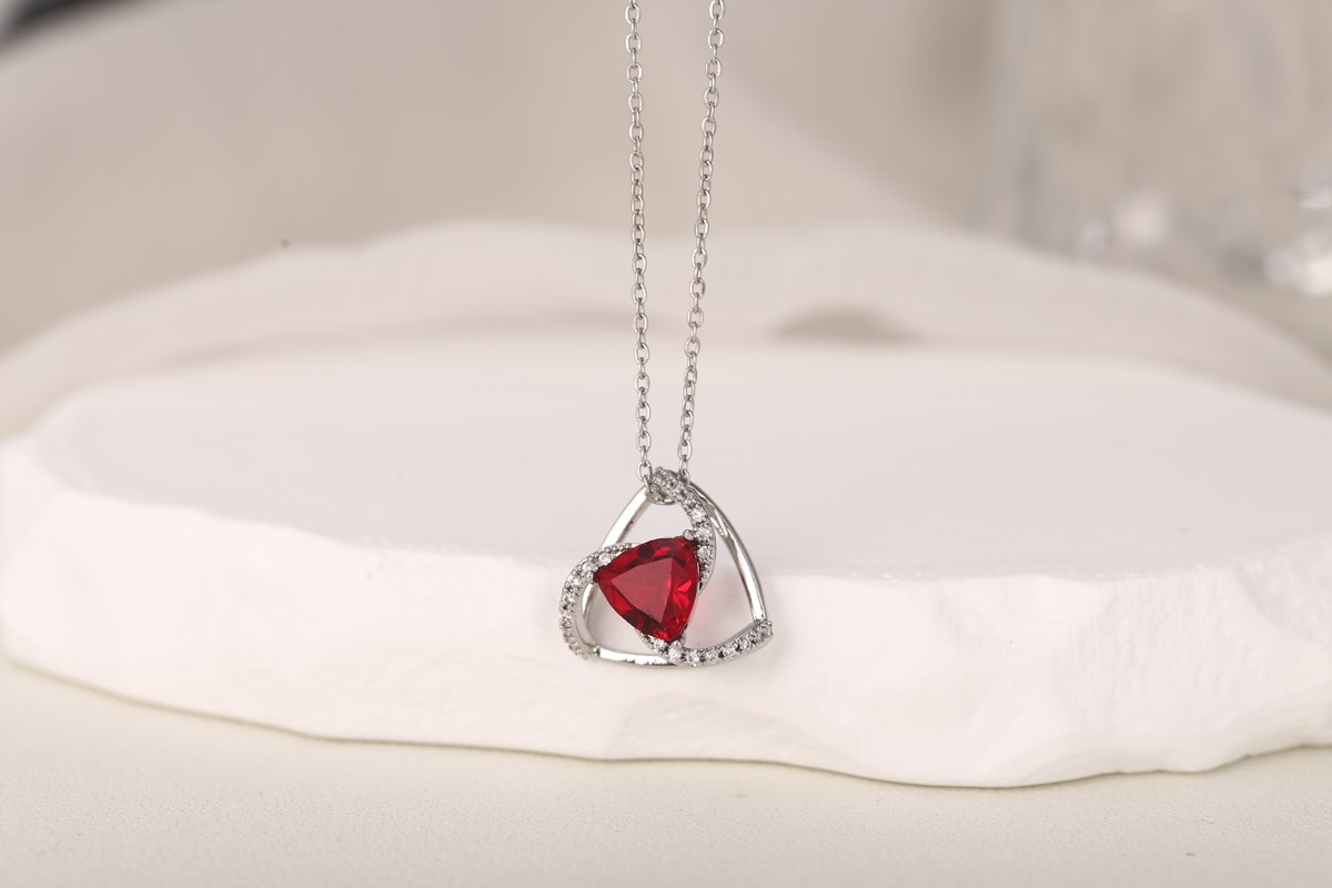 Elegant Teardrop White Zircon Pendant Necklace 18K Gold Plated thumbnail 13