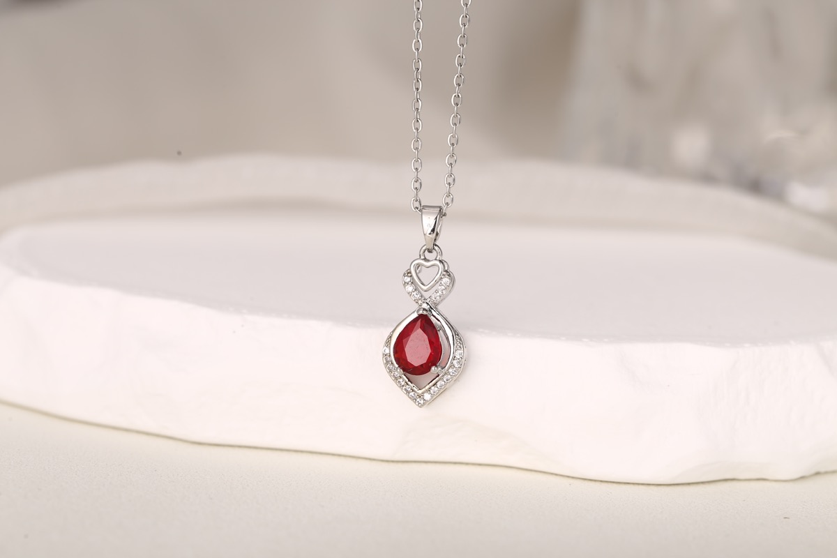 Elegant Round-Cut Pink Zircon Pendant Necklace 18K Gold Plated thumbnail 13