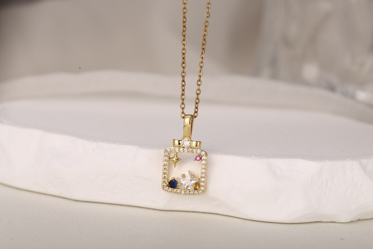 Statement Vintage Filigree Zircon Pendant Necklace 18K Gold Plated thumbnail 4